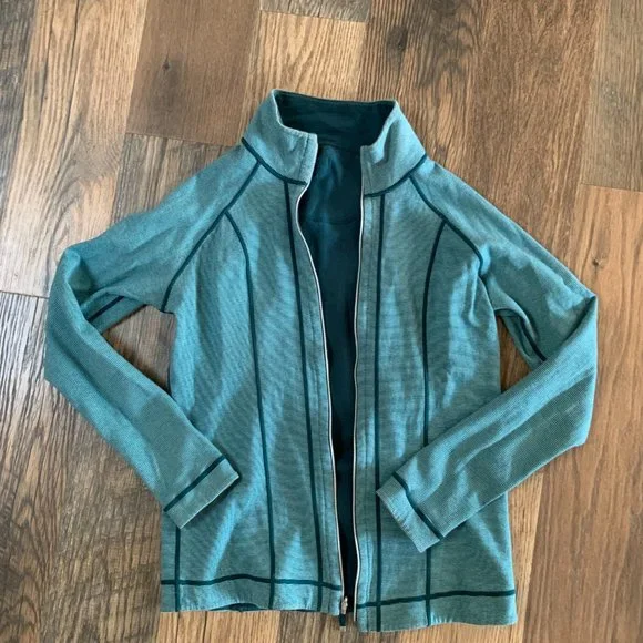 Women's Teal Solid/ Teal & Blue Striped Reversible Long Sleeve Jacket with Zip - Picture 6 of 7